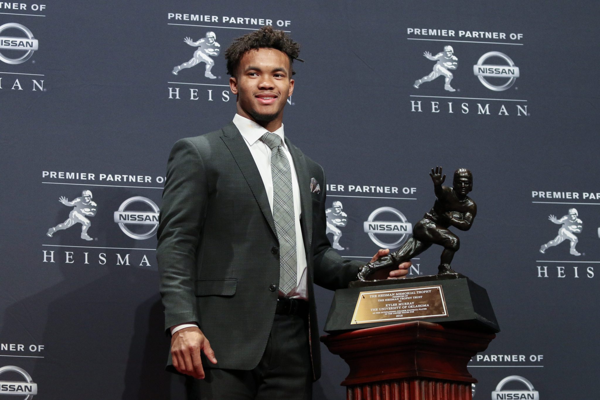 Kyler Murray Height: How Tall is The American Football Quarterback