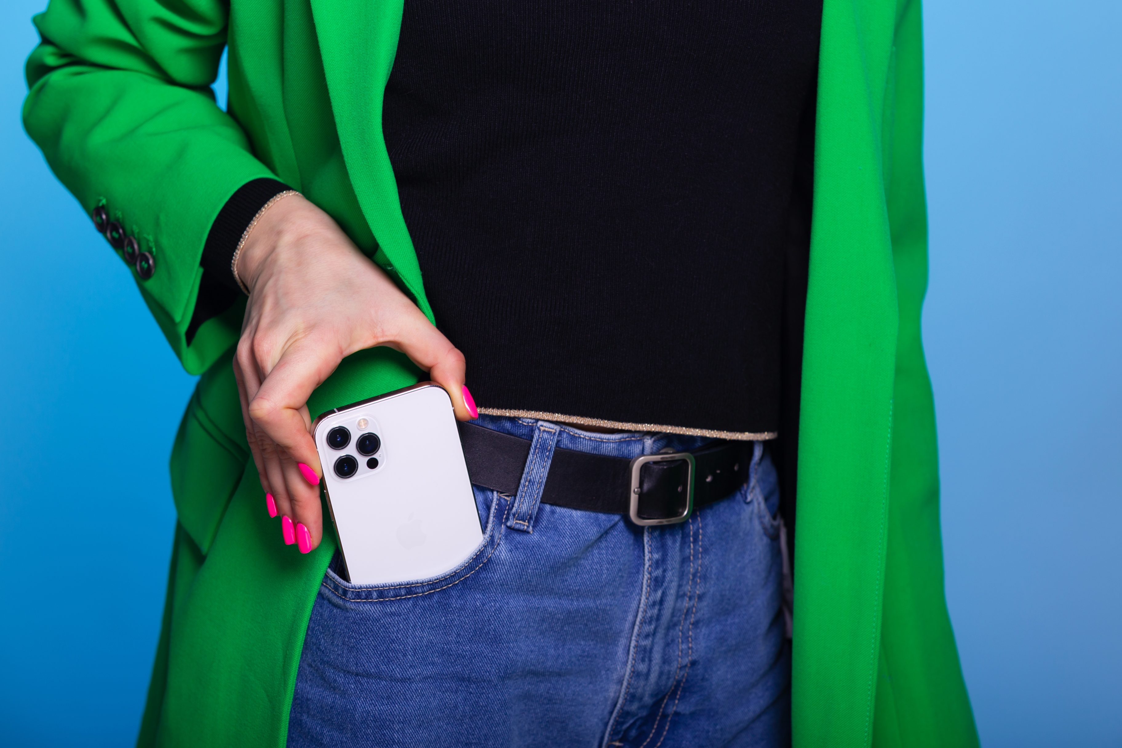 Crop Top With Green Wool Blazer And Short Jeans