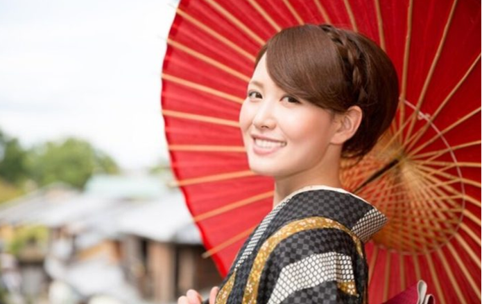 40 Most Attractive and Smart Japanese Women