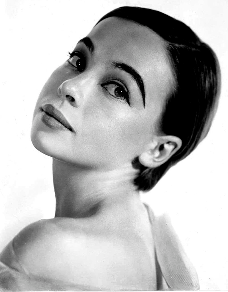 Leslie Caron 