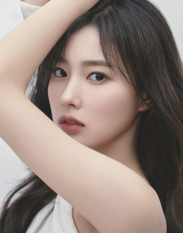 Kang Hye Won 