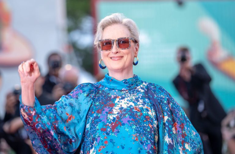 Top 50 Most Popular Actors Over 40 - Hood MWR