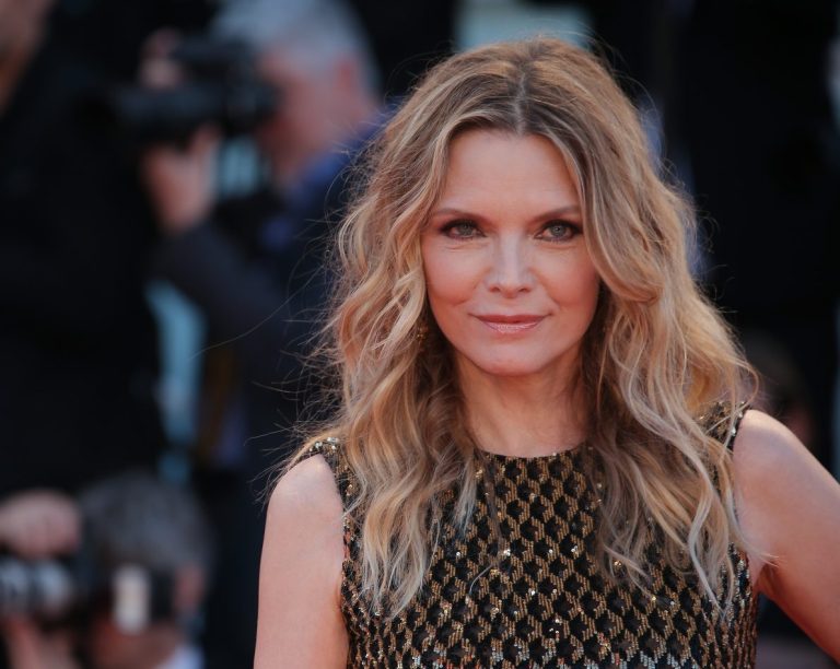 Top 50 Most Popular Actors Over 40 - Hood MWR