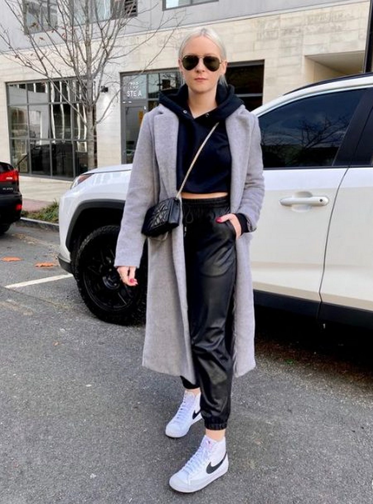 47 Timeless Outfit Ideas To Wear Nike Shoes In 2023 - Hood Mwr