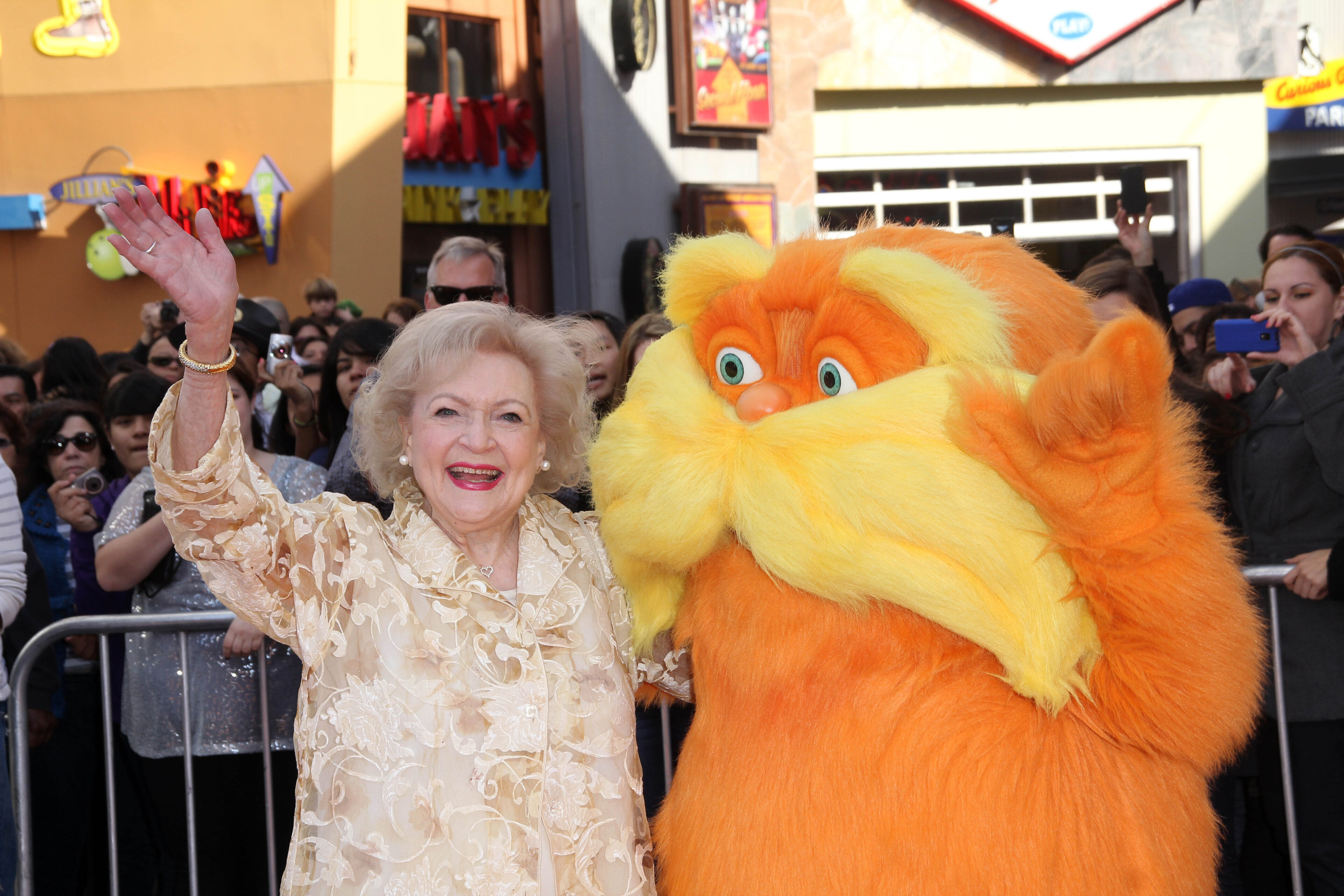  Betty White 