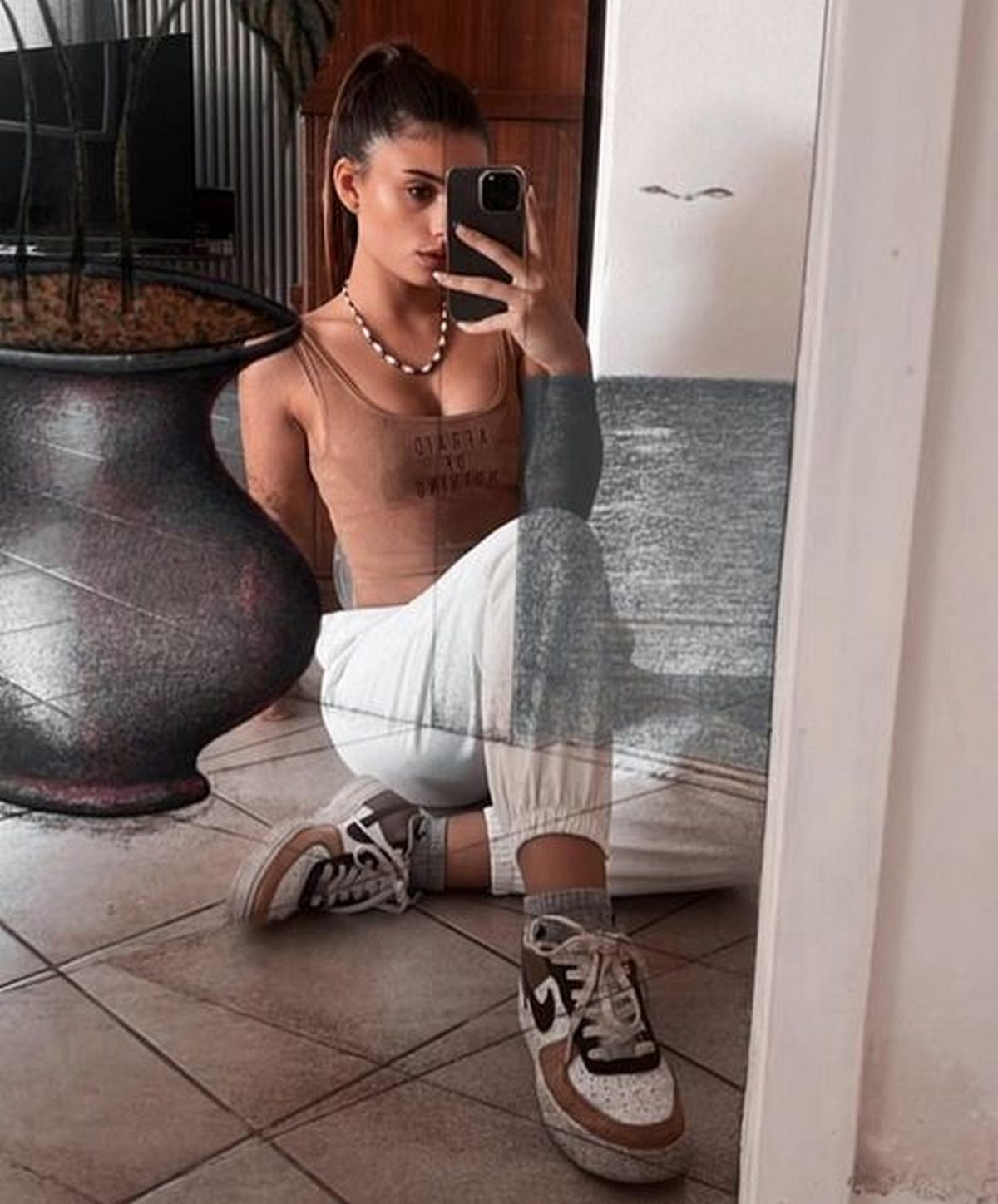 3-Hole T-Shirt And Jogger Pants