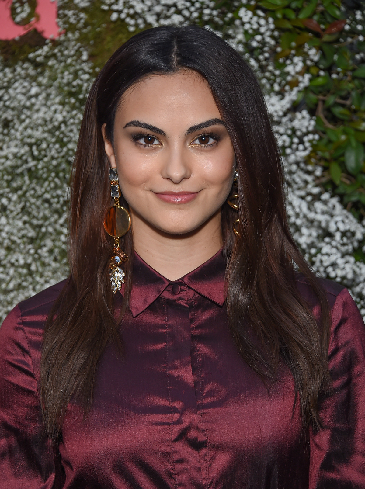  Camila Mendes