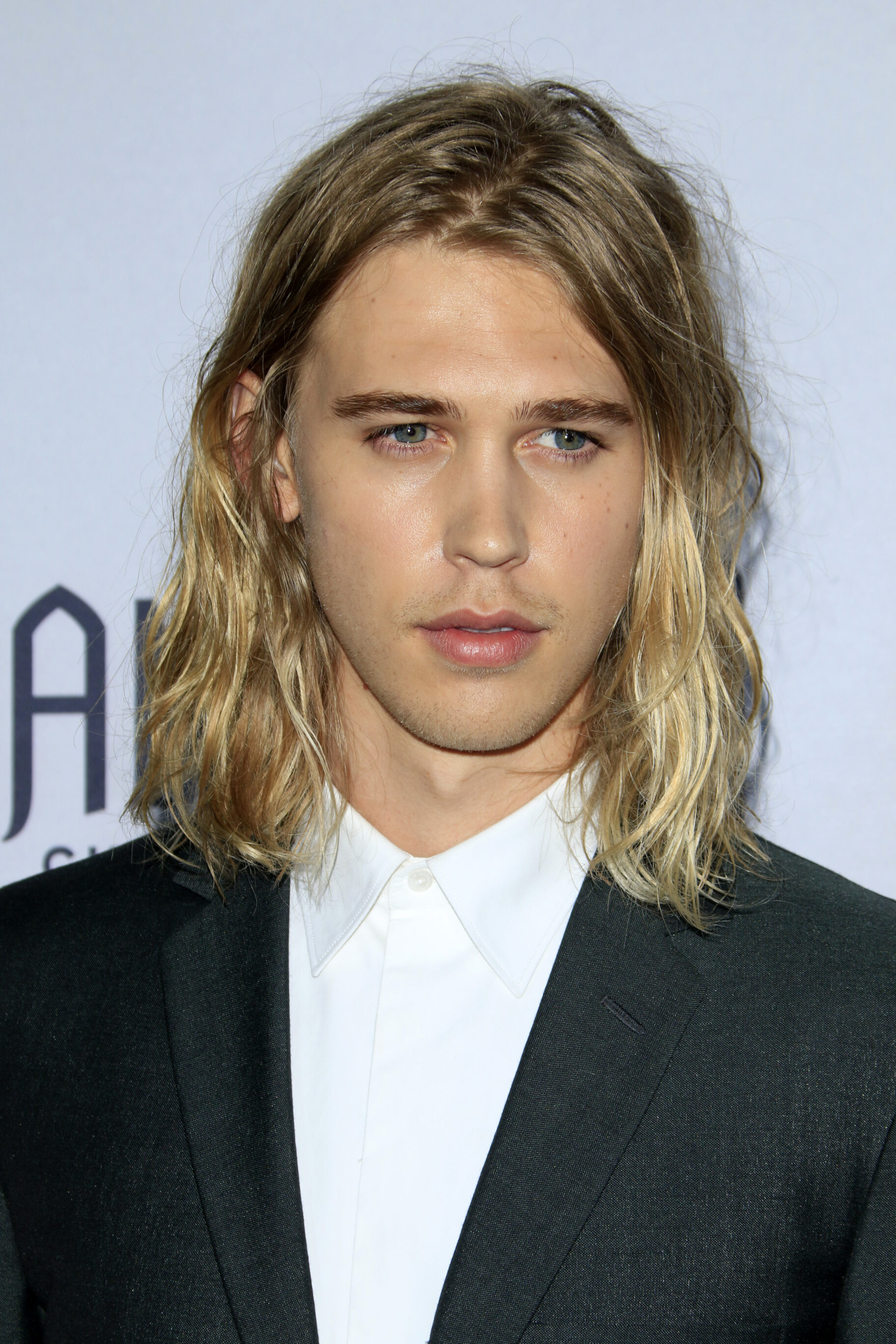 50 Hottest Male Celebrities With Long Hair - Hood MWR