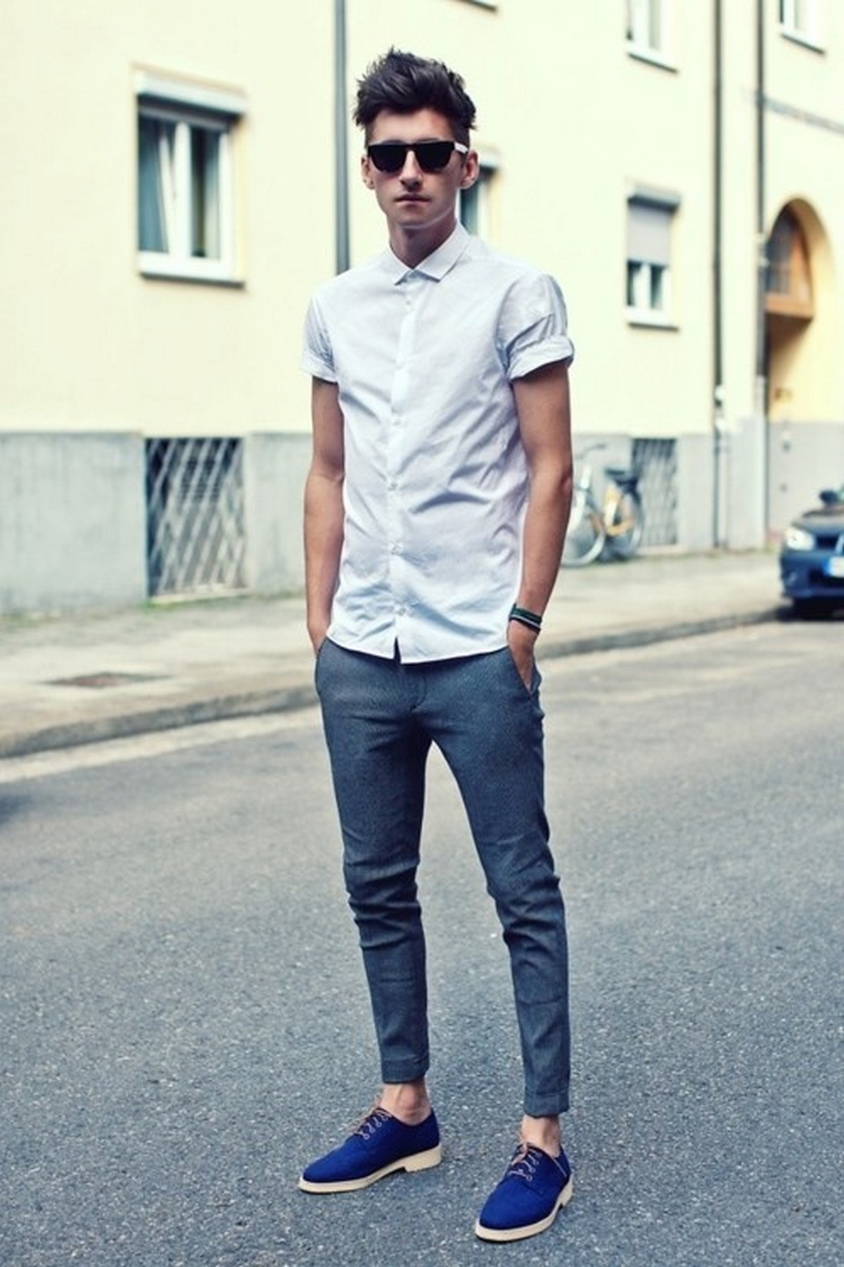 Men's White Short-Sleeve Shirt And Chinos