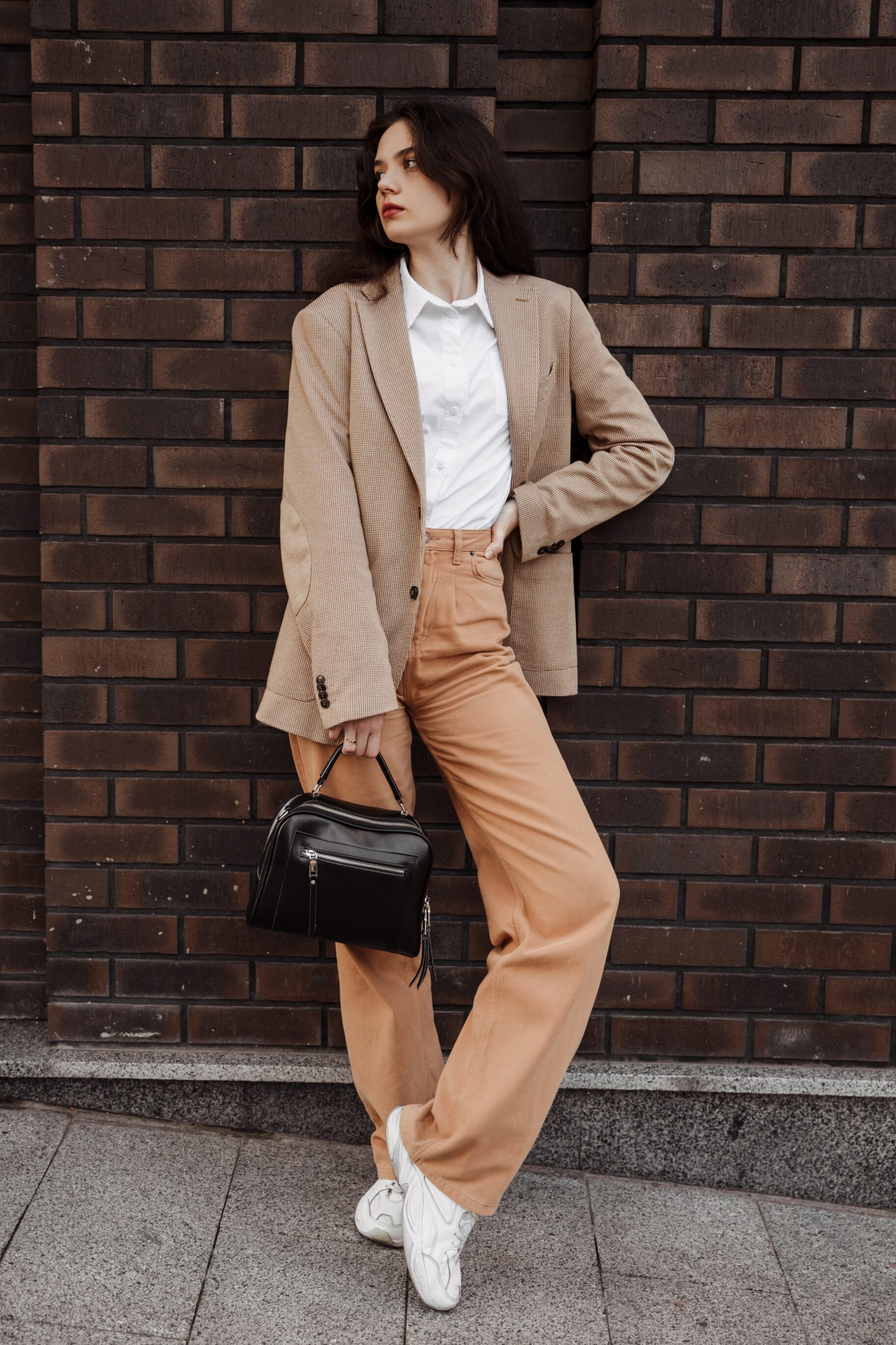 Blazer With White Shirt And Wide-Leg Pants