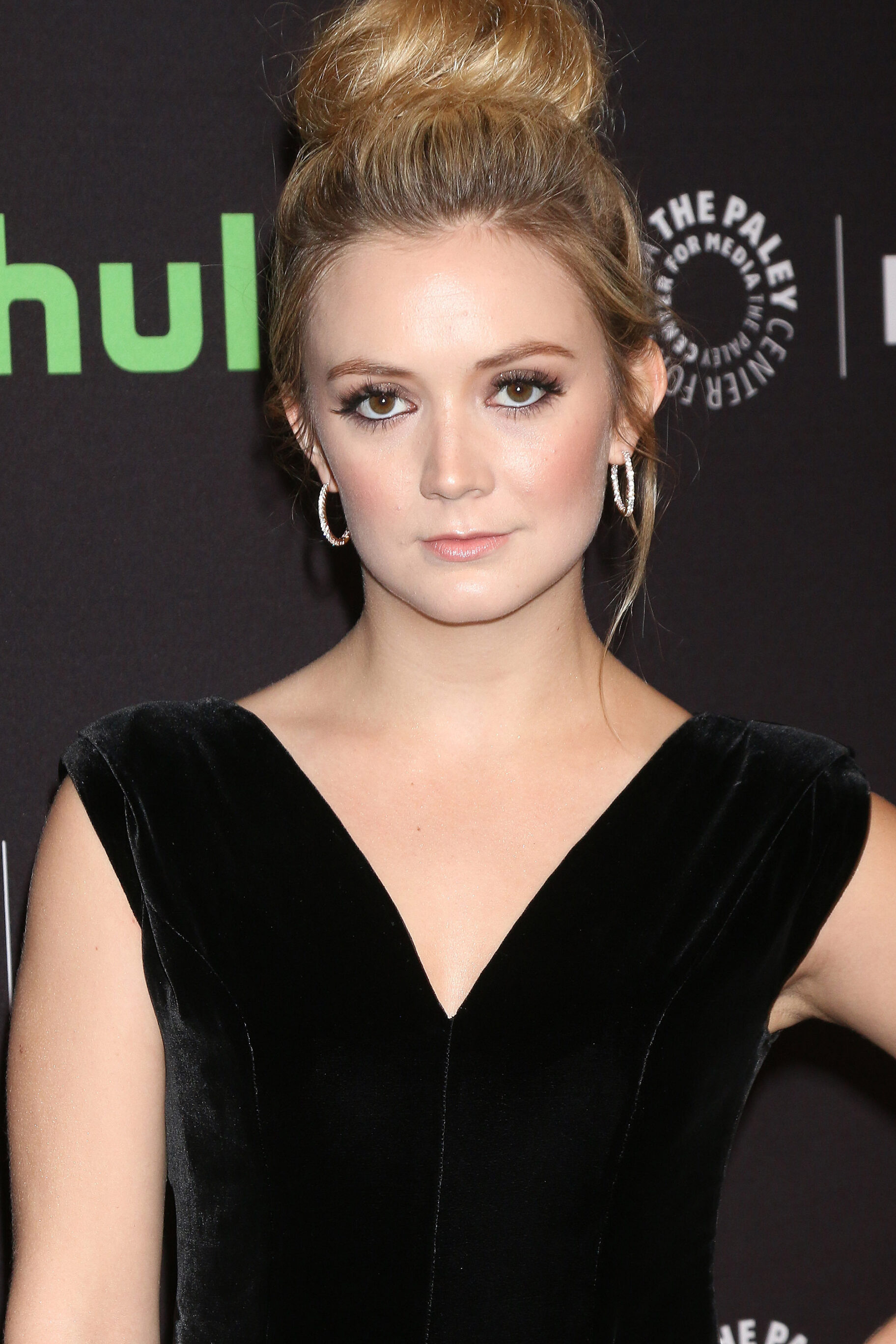 50 Female Celebrities Who Are Around 5'1" - Hood MWR