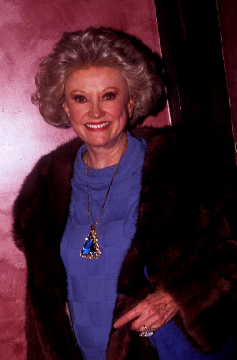 50 Oldest Living Celebrities Alive Until Now 2023 - Hood MWR