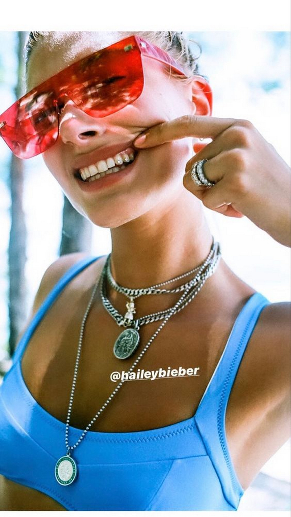 Hailey Bieber