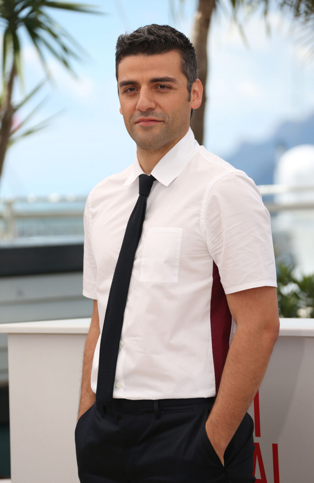 50 Skinny Male Celebrities You May Know - Hood MWR