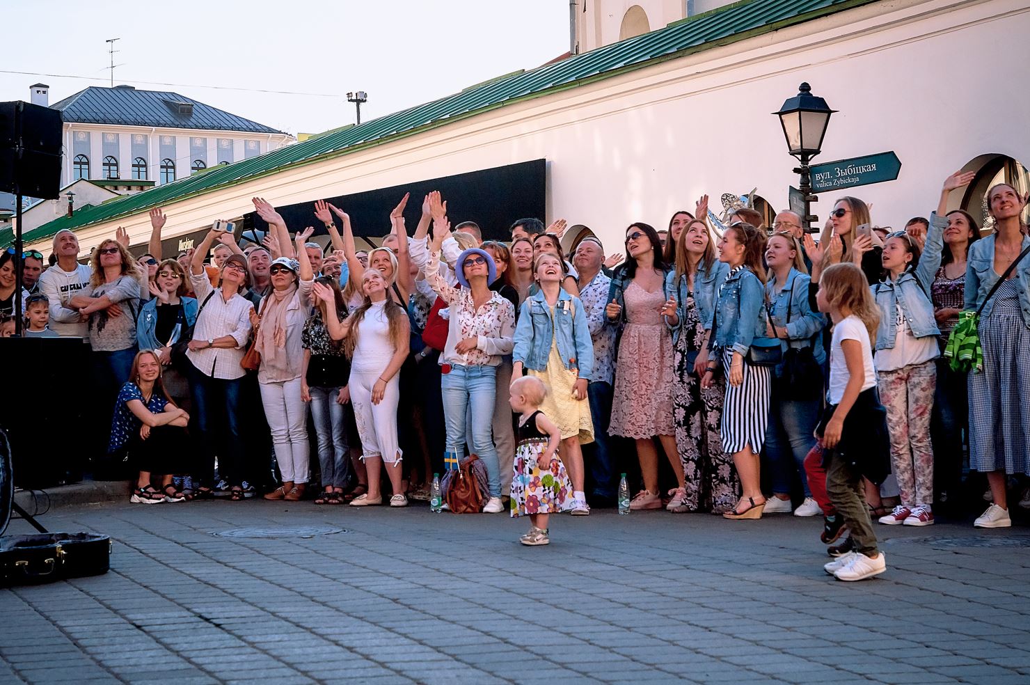what is the average height of a man in sweden
