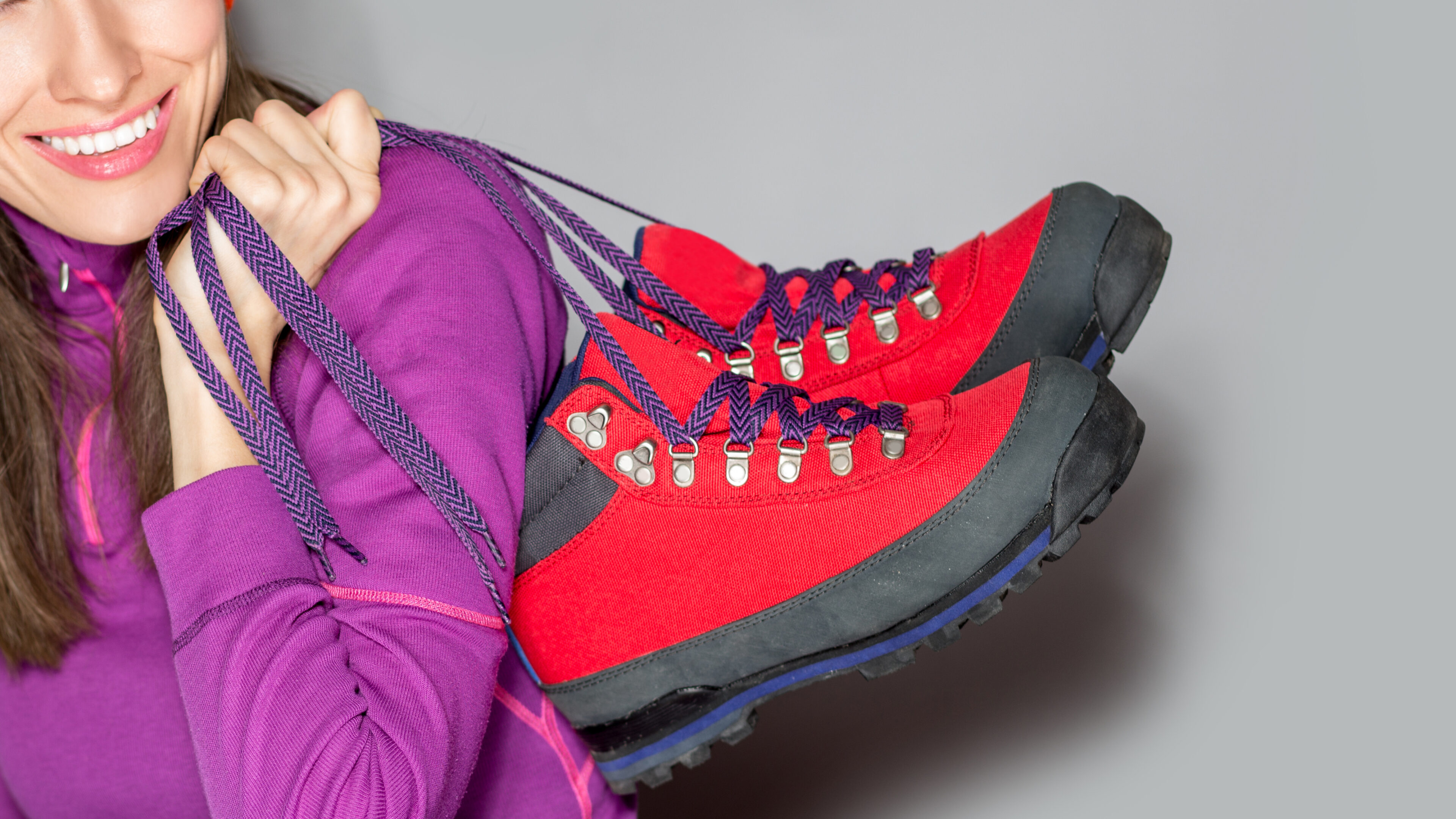 Black/Red Trekking Shoes