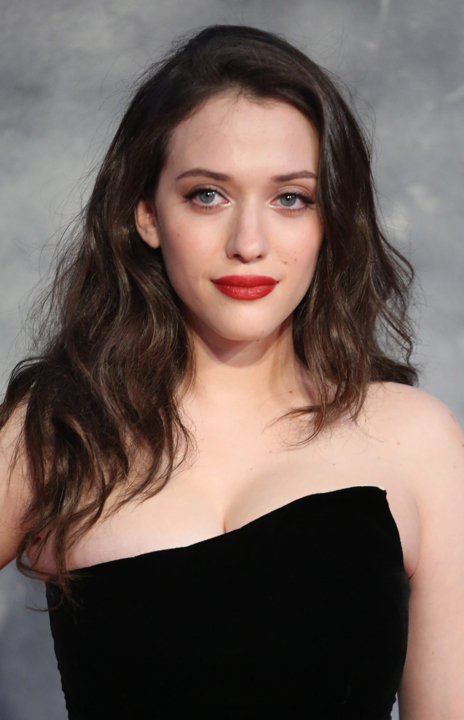  Kat Dennings