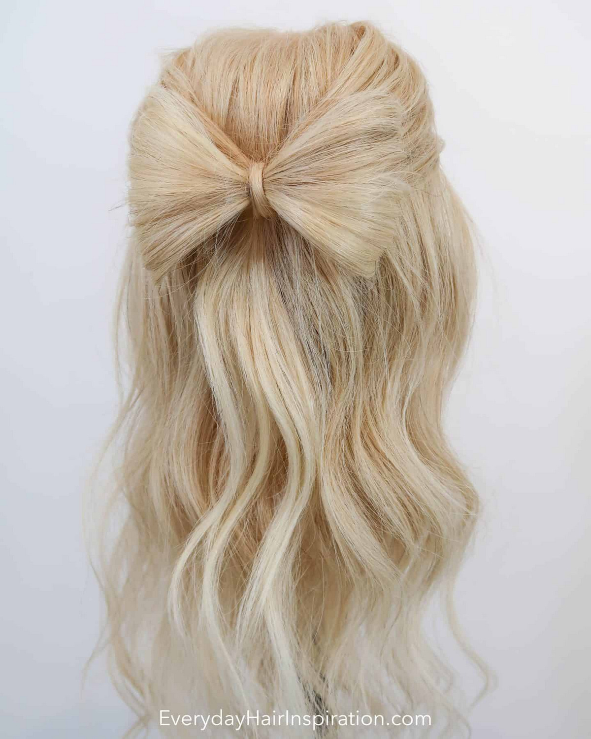 Bow Hairdo