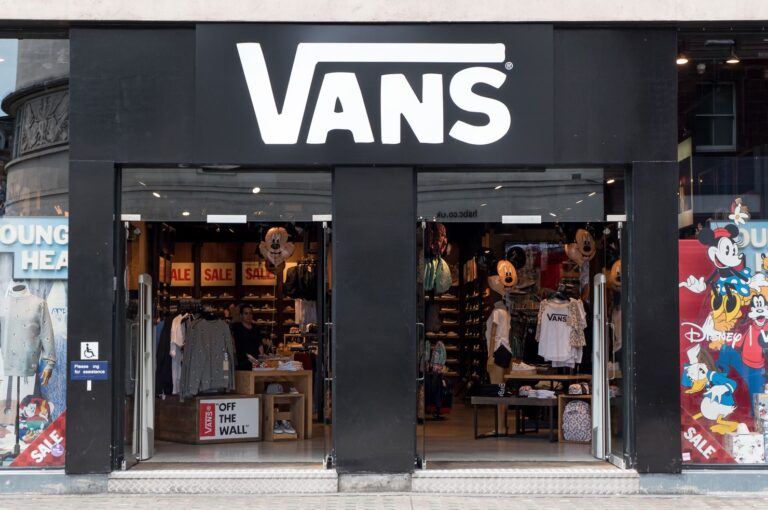 Do Vans Run Big Or Small? Hood MWR