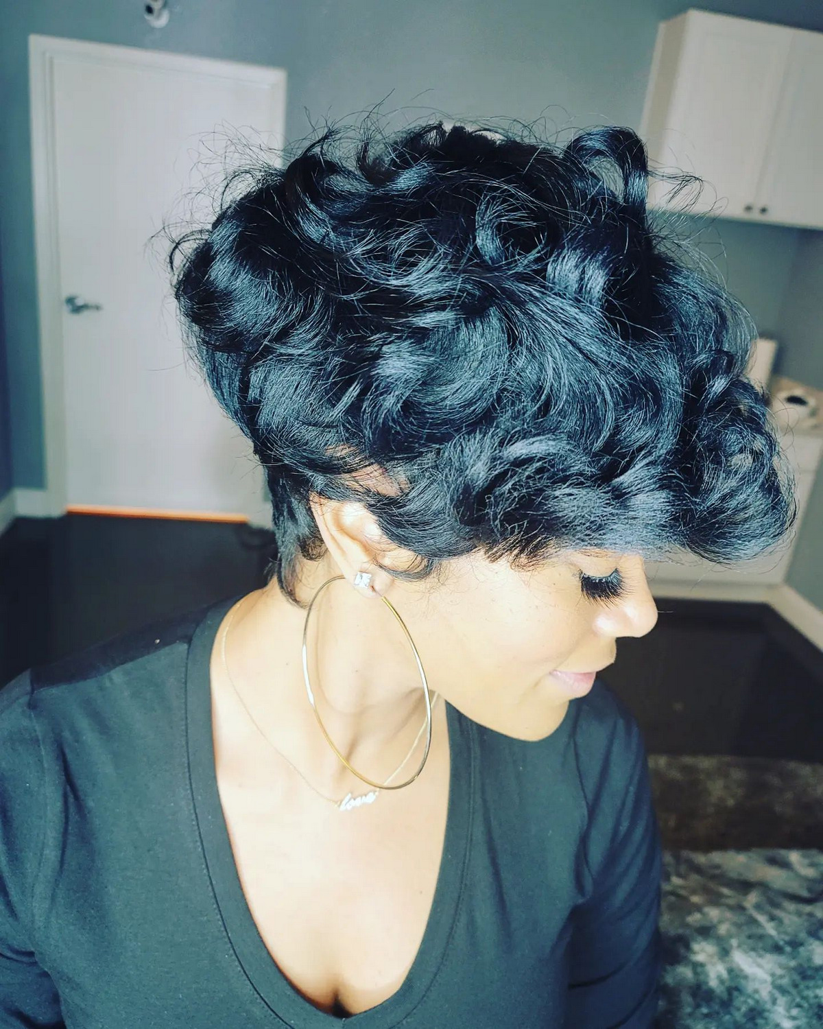 Short Haircut With Waves On Top