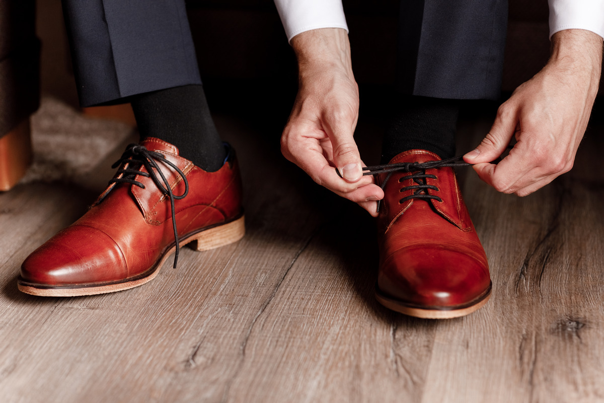 20 Stylish Sock Colors to Pair with Brown Shoes - Hood MWR