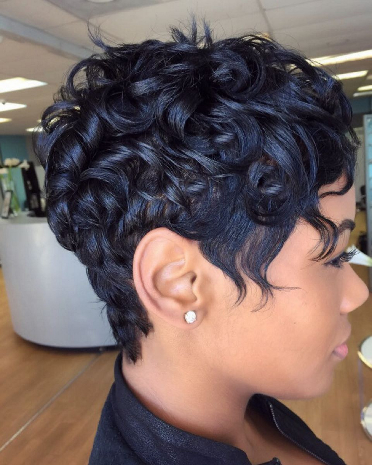 Curly Layer Short Hair