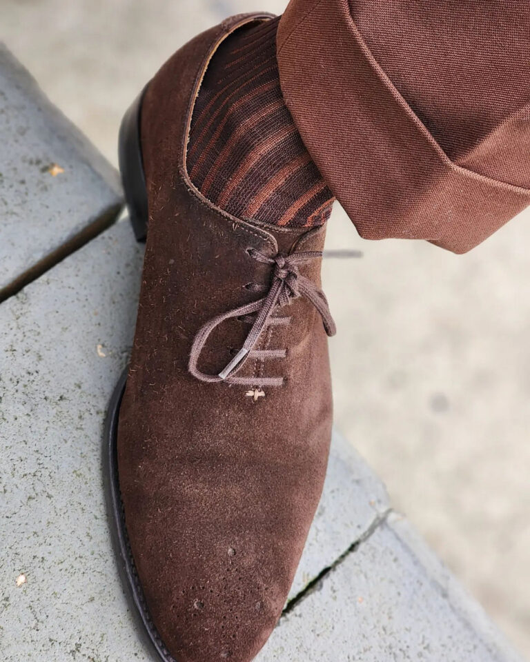 20 Stylish Sock Colors to Pair with Brown Shoes - Hood MWR