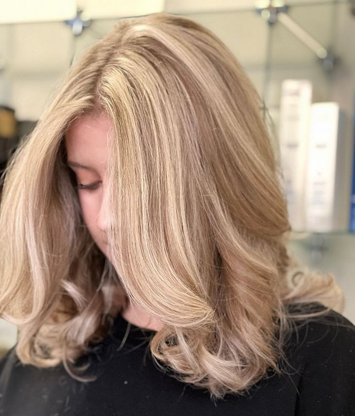 Layered Honey And Platinum Hairstyle