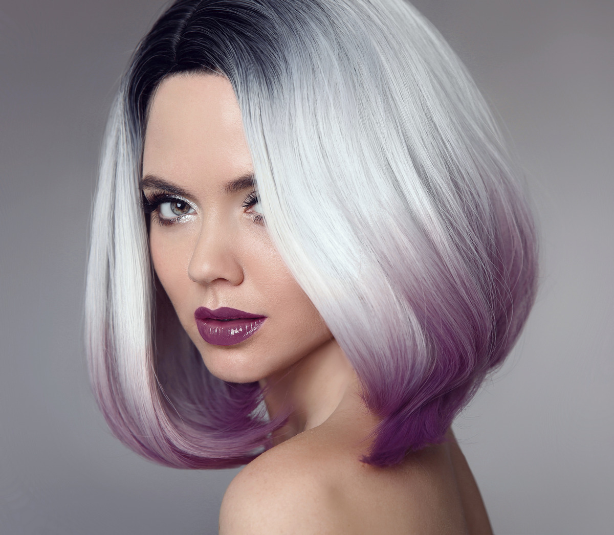 Side Parted Wavy Bob