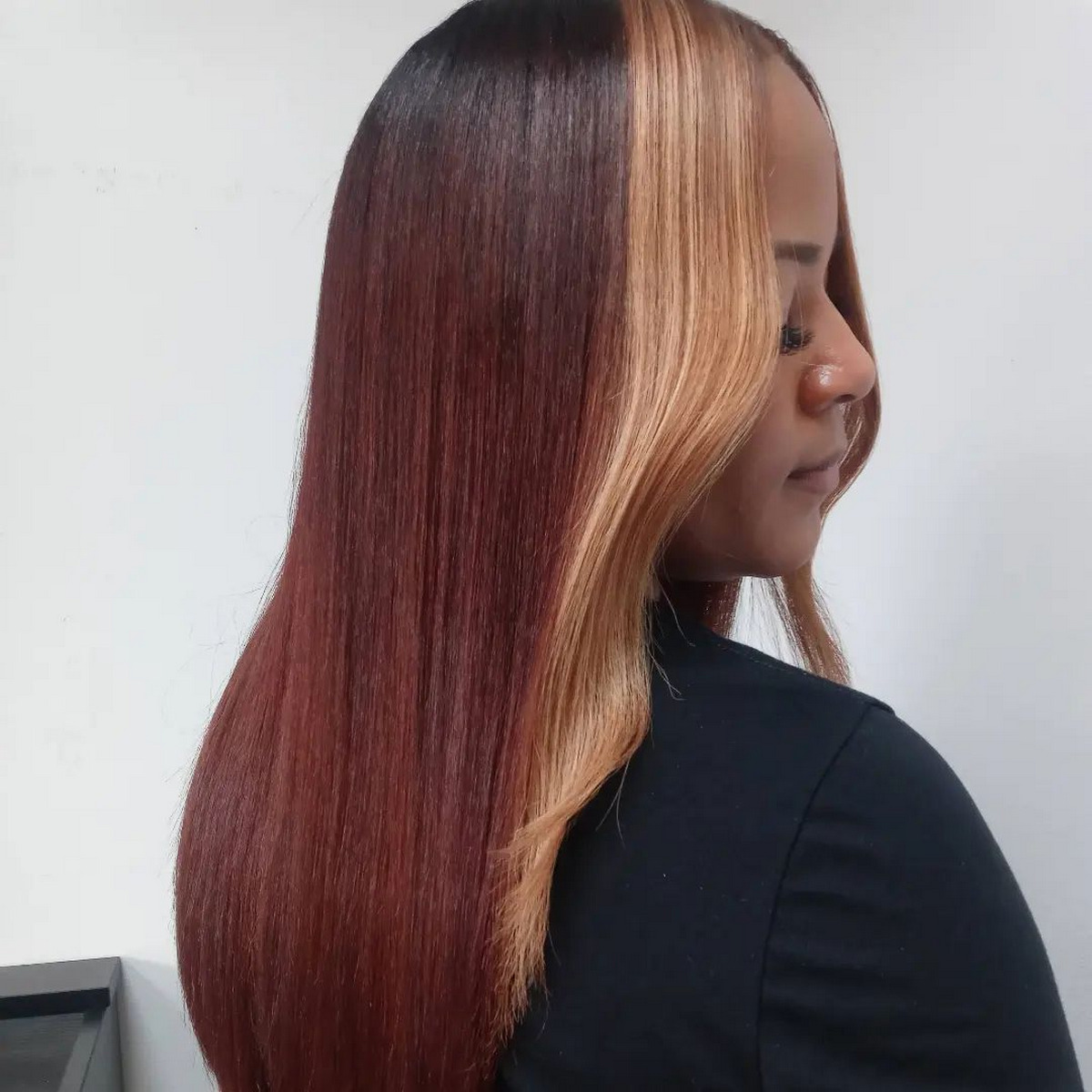 Straight Blonde Cinnamon Highlight