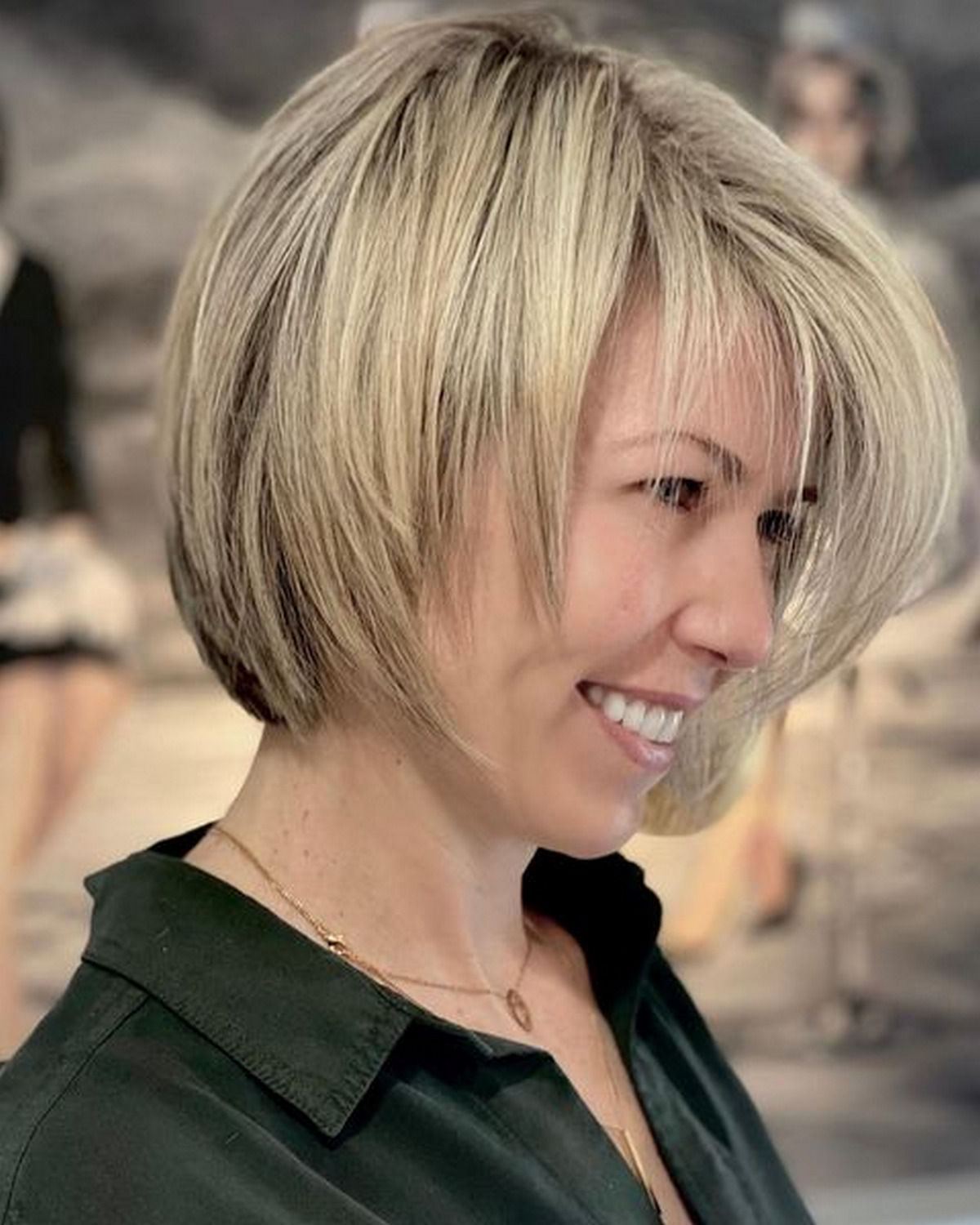 Short Sliced Blonde Bob