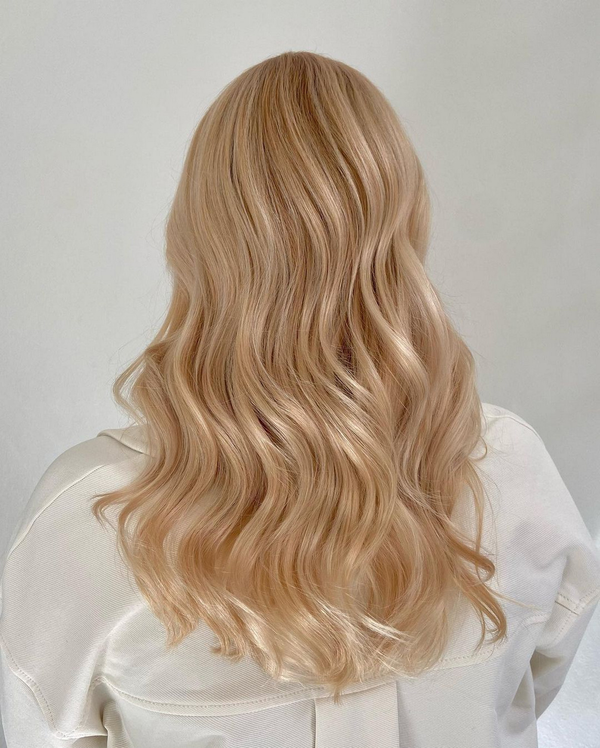 Champagne Blonde