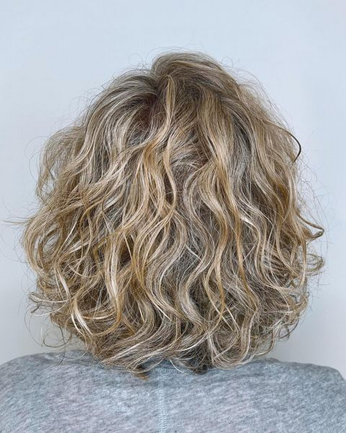 Short Wavy Bob Hair