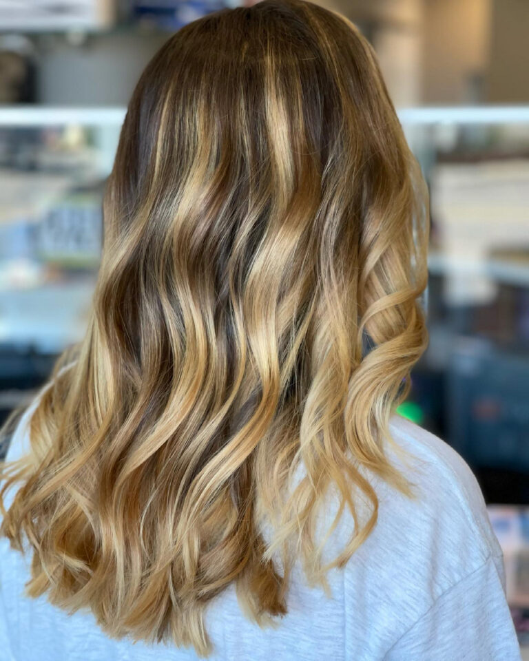 35 Golden Blonde Hair Color Ideas for a Radiant Look