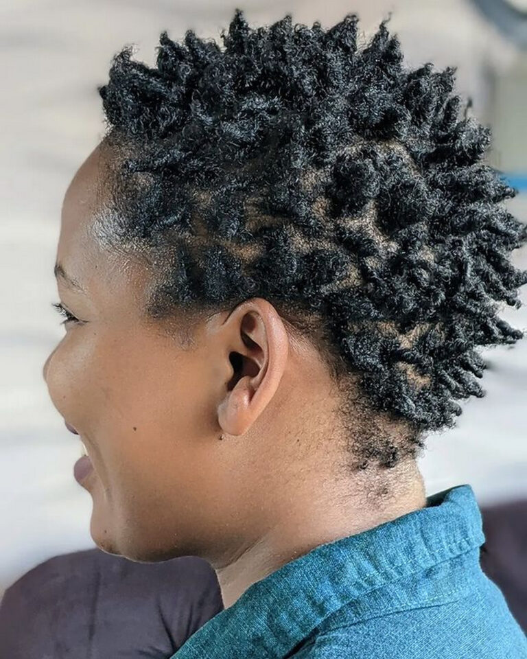 36 Short Dreads Hairstyles For Women of All Ages - Hood MWR