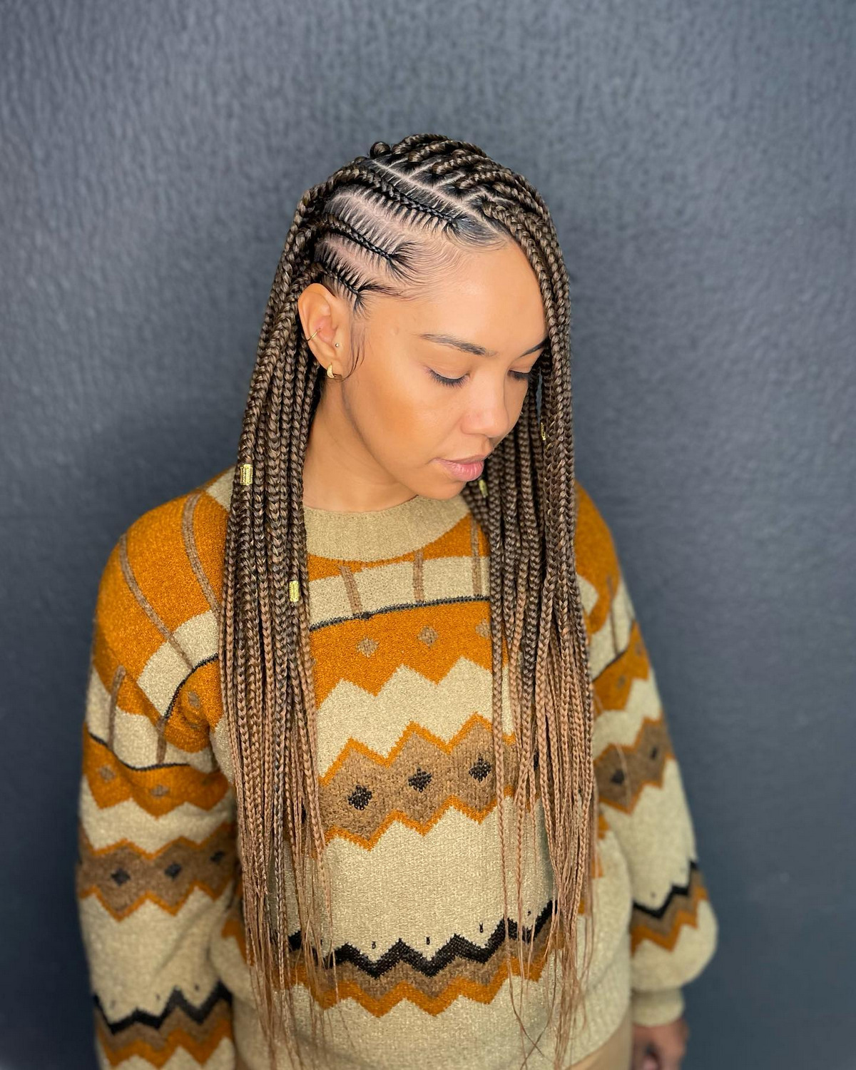  Contrasting Side-Parted Stitch Braids With Highlight