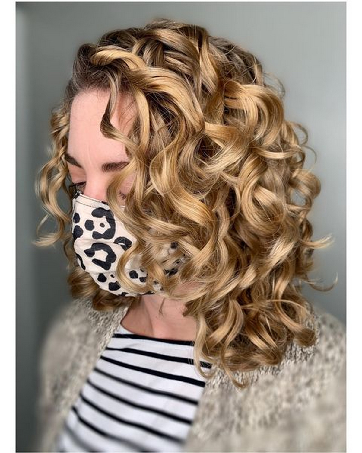 Short Wave Hairstyle for Thick Hair