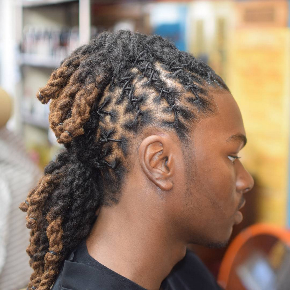 Short Knotted Locs