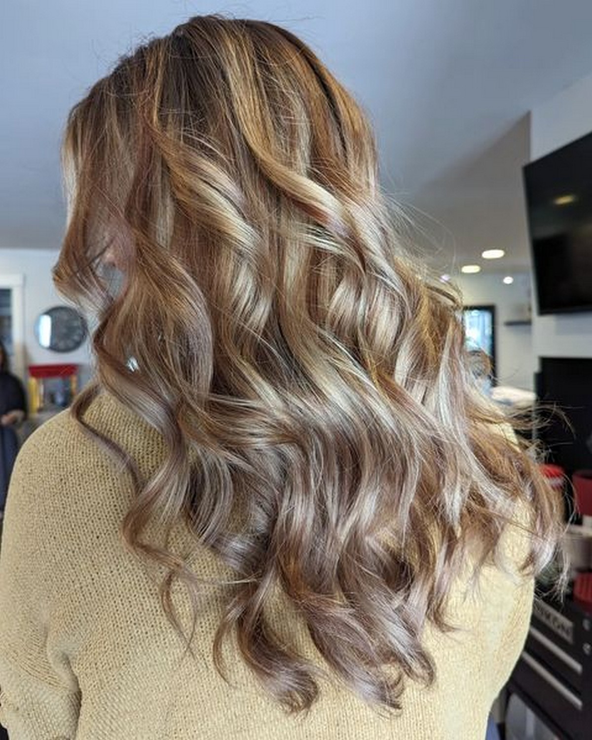 Champagne Blonde Highlights