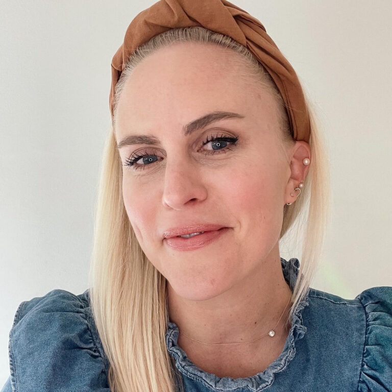 50 Most Popular D-List Celebrities You Might Have Missed - Hood MWR