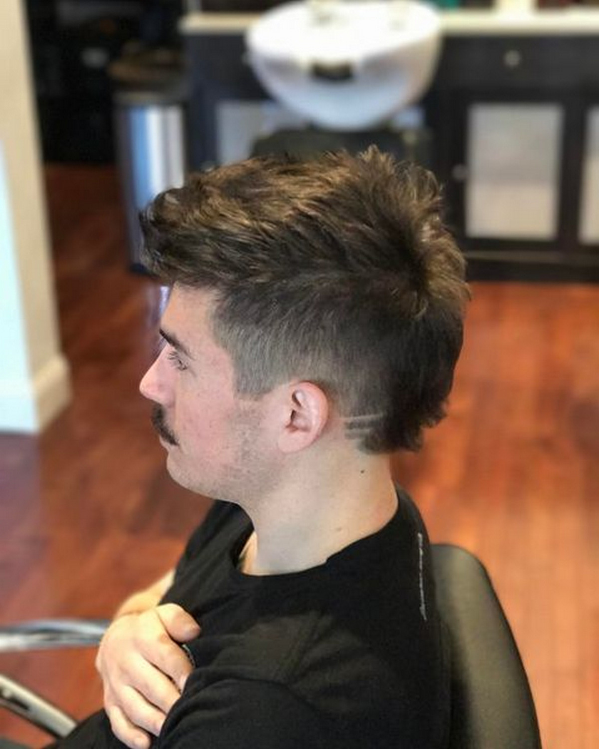 Ducktail hairstyle