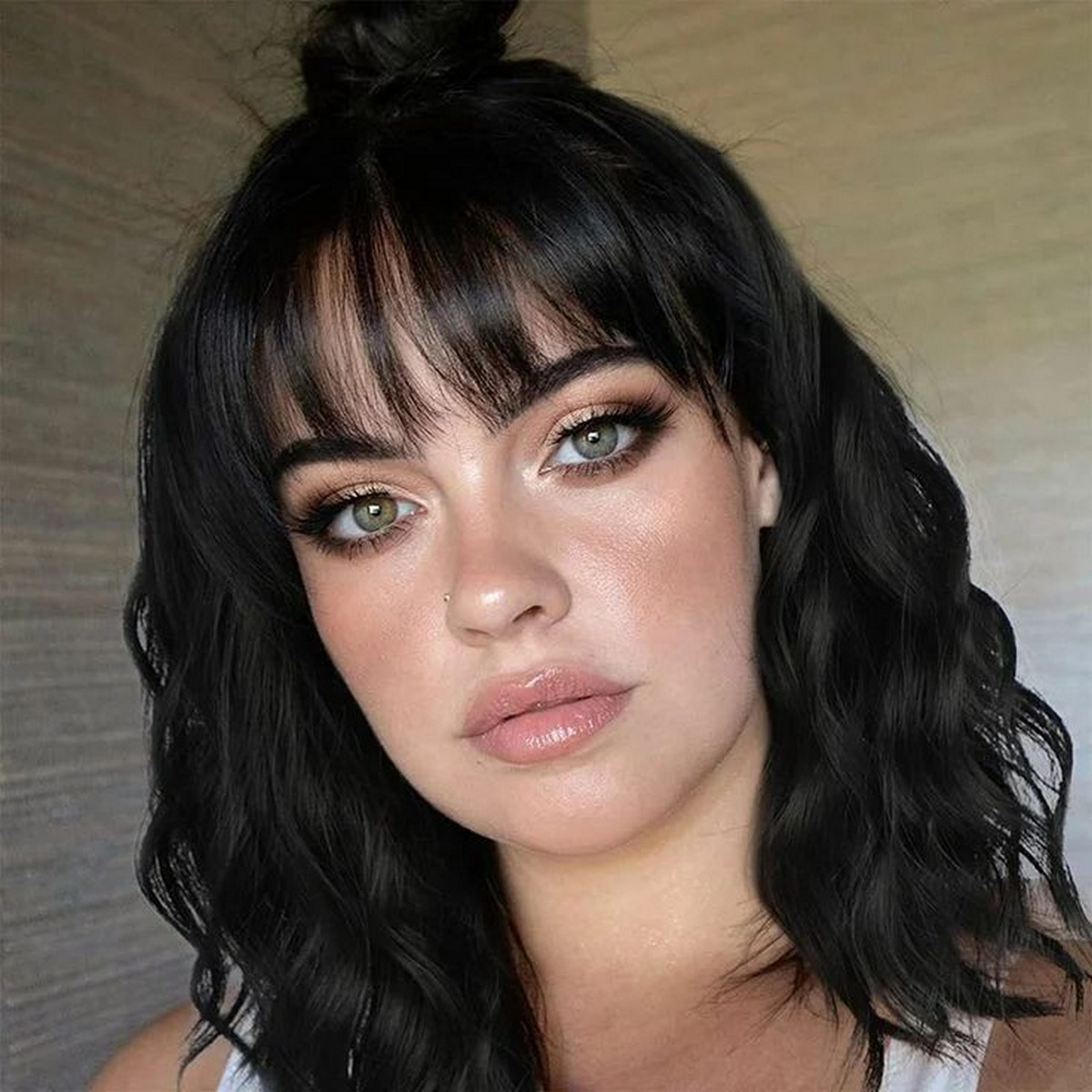Short Wave Hairstyle with Straight Bangs