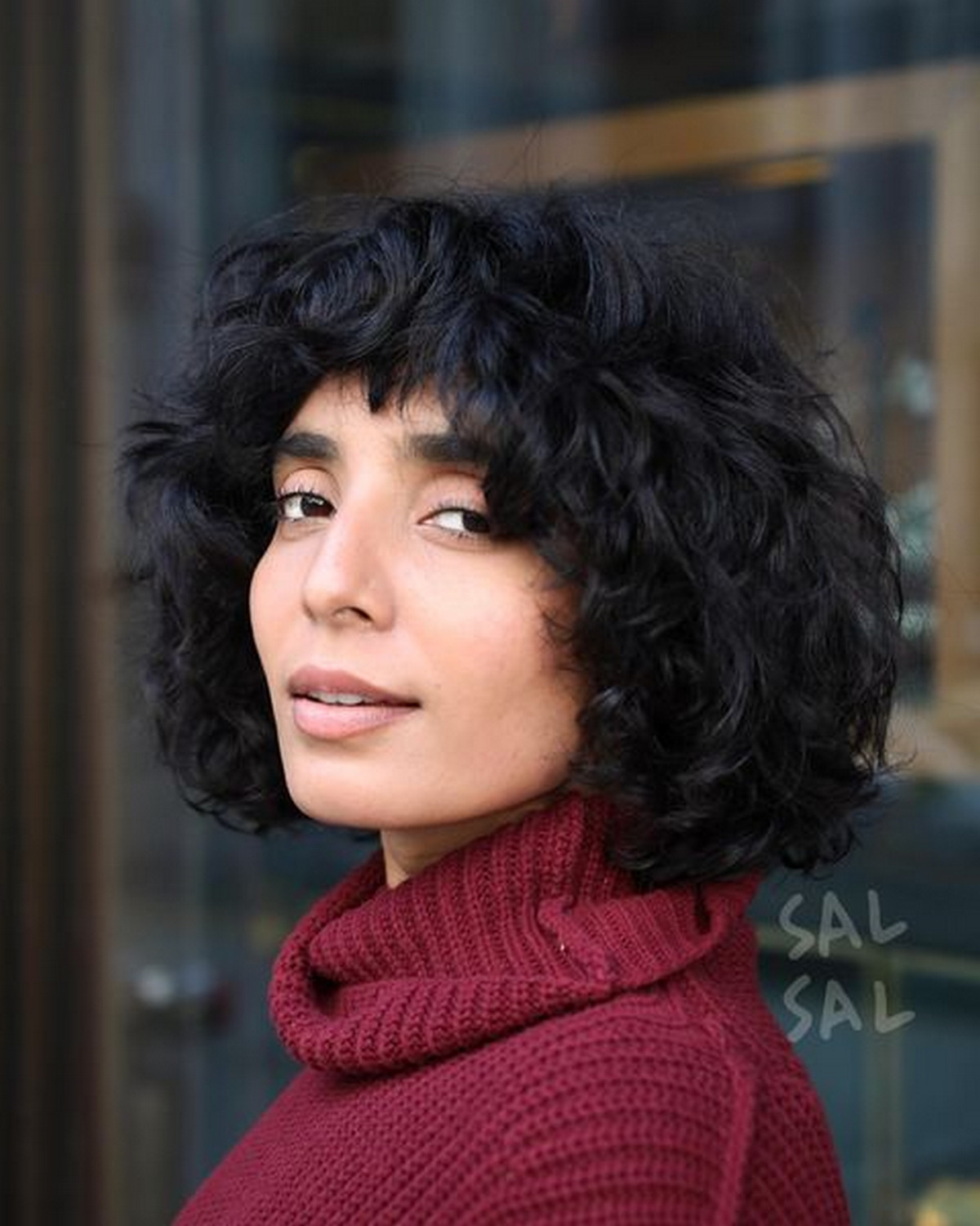 Shaggy Wave Hairstyle with Bangs