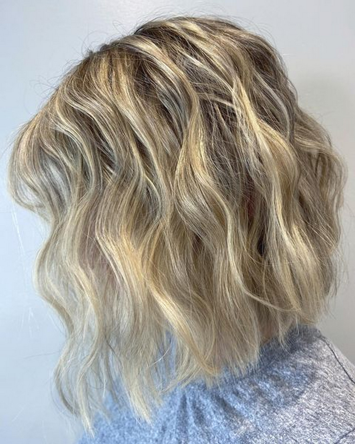 Platinum Blonde Short Wavy Hair