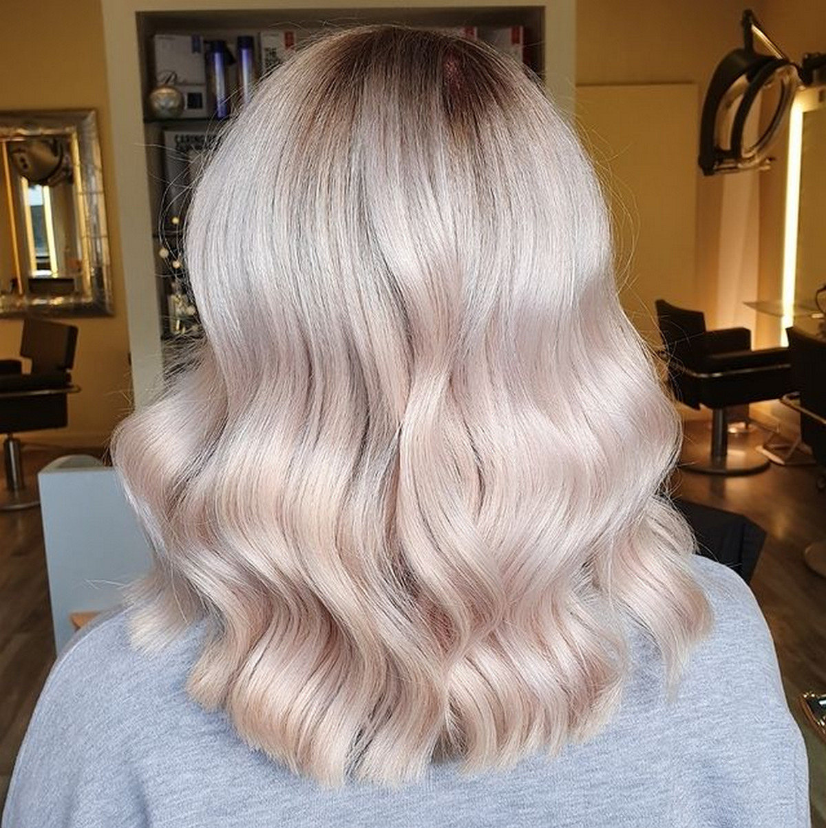 Pearl Blonde Ombre For Shoulder-length Hair