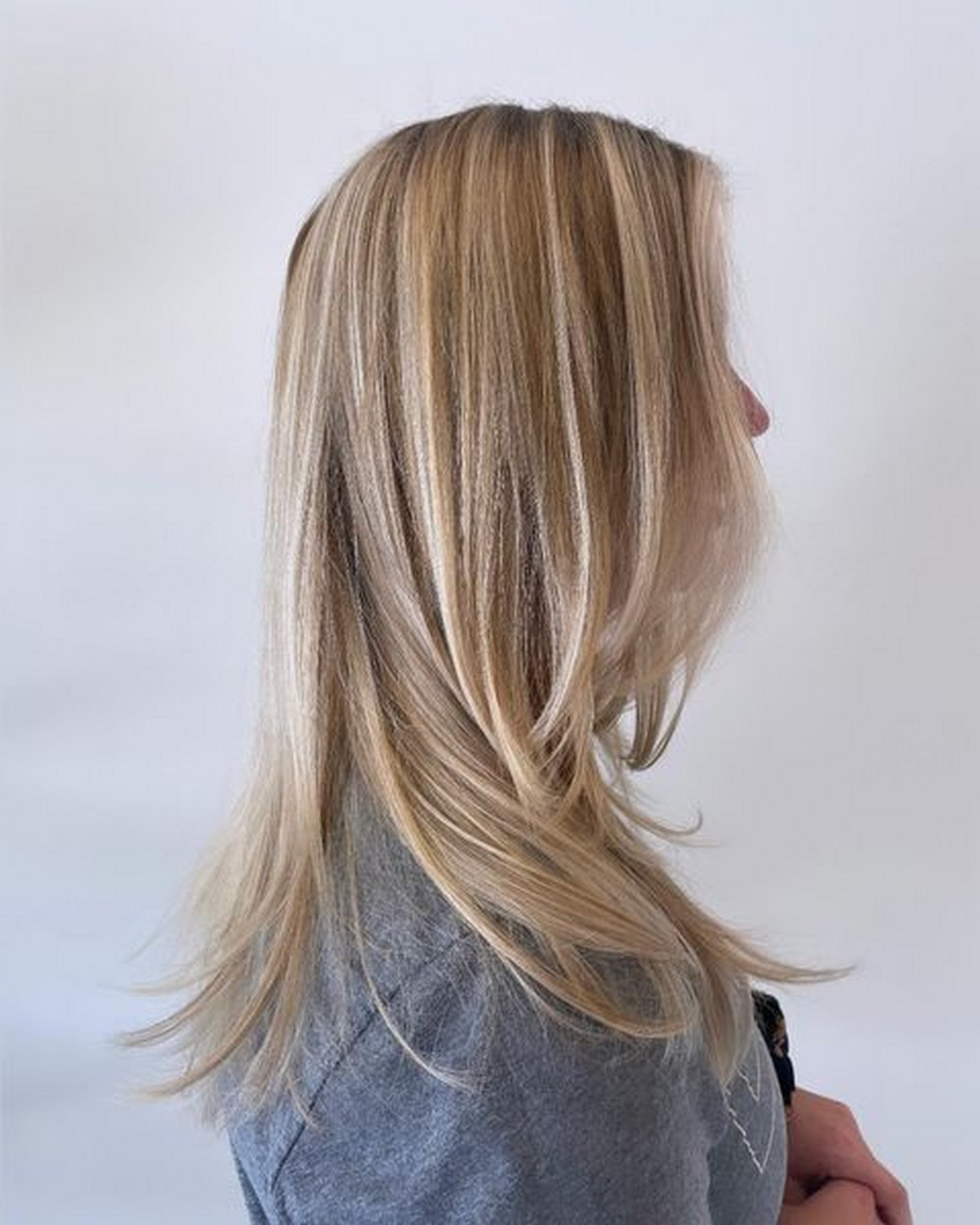 Layered Hair with Blonde Balayage