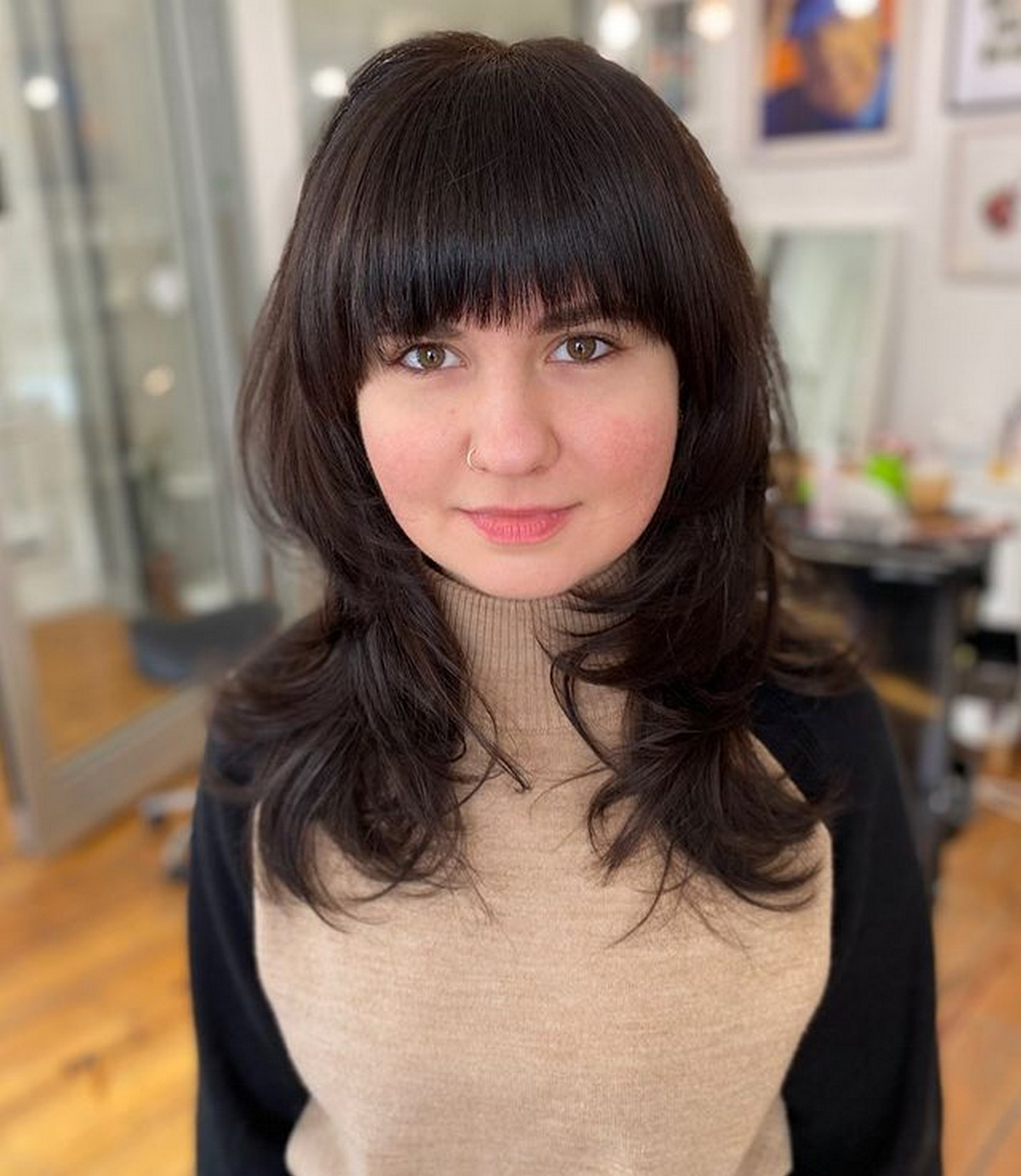 Best Bangs For Round Faces: Heavy Bangs