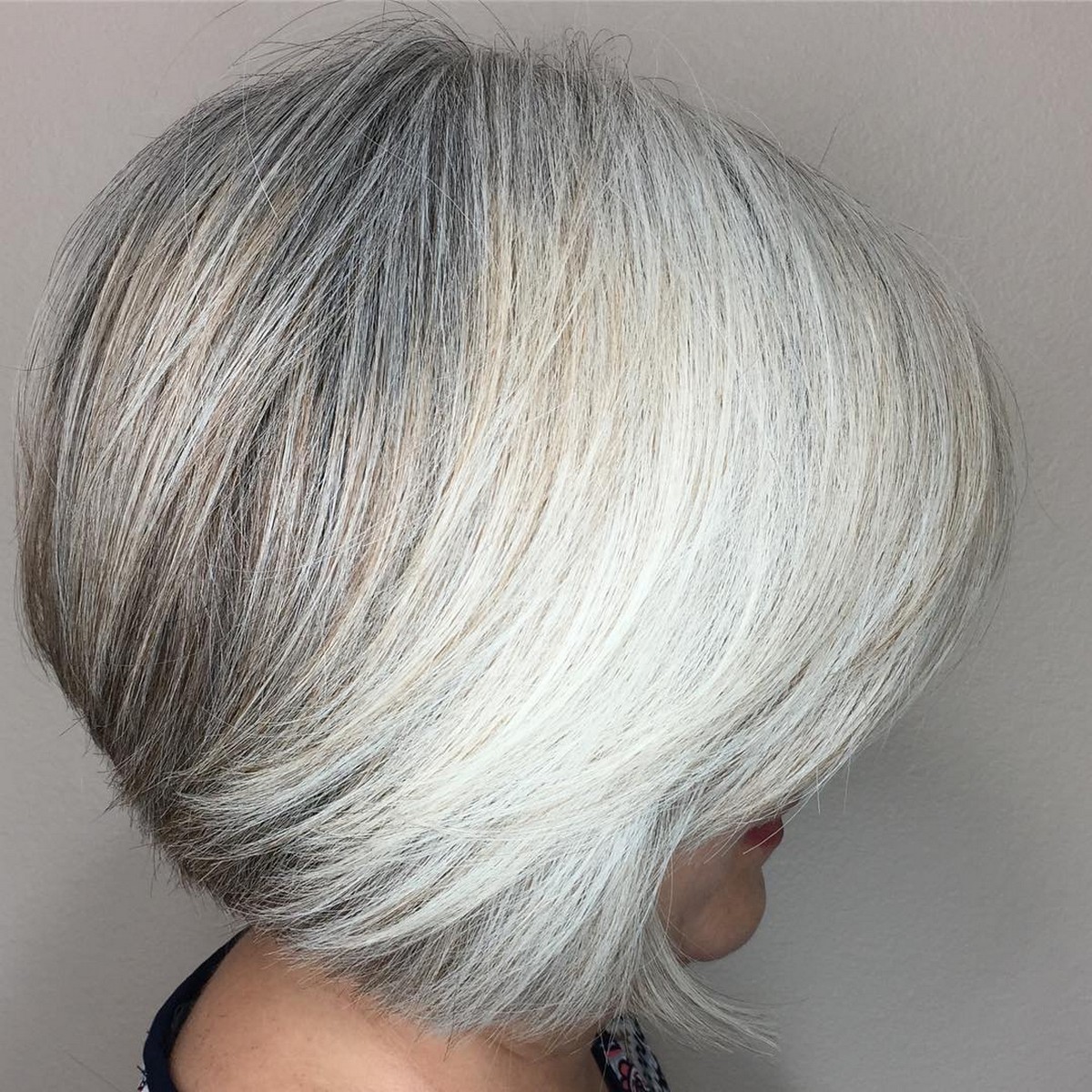 White-Feathered Bob