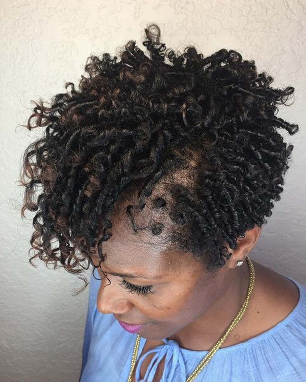 Short Twisted Natural Curls with Undone Ends