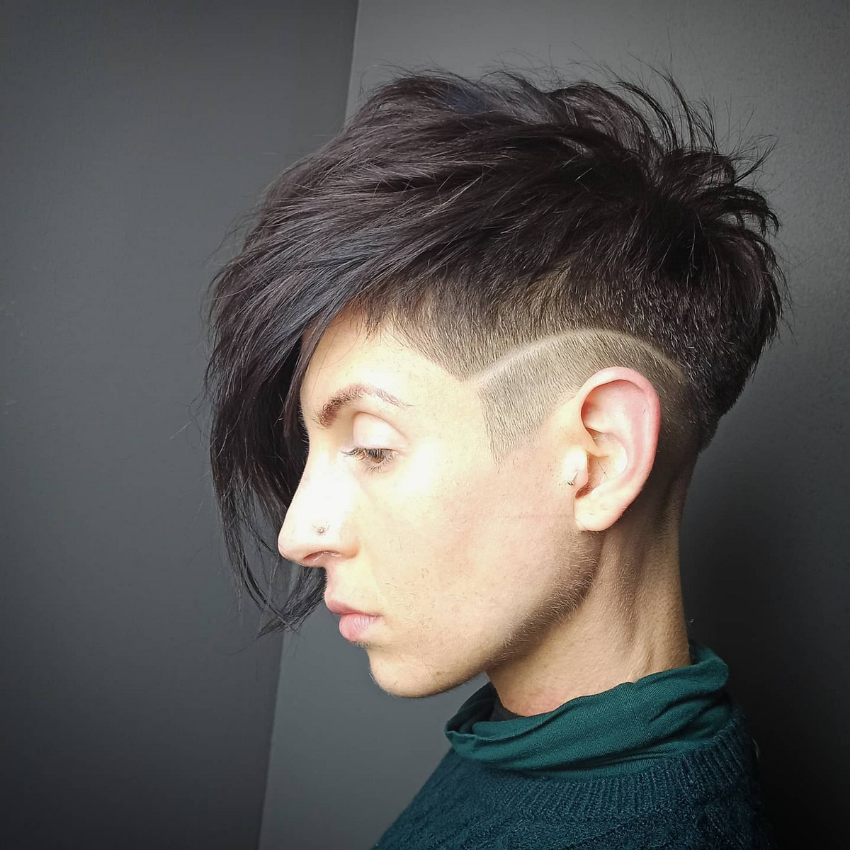 35 Androgynous And Non-Binary Haircuts in 2023 - Hood MWR
